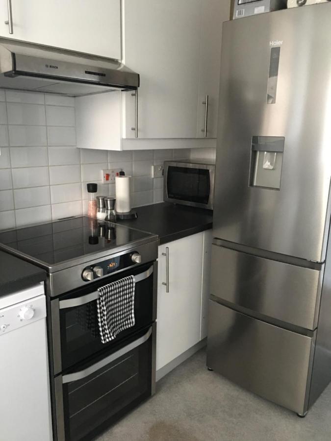 Comfortable Rooms With Live In Host, Walking Distance To The High St & More Glastonbury Exteriér fotografie