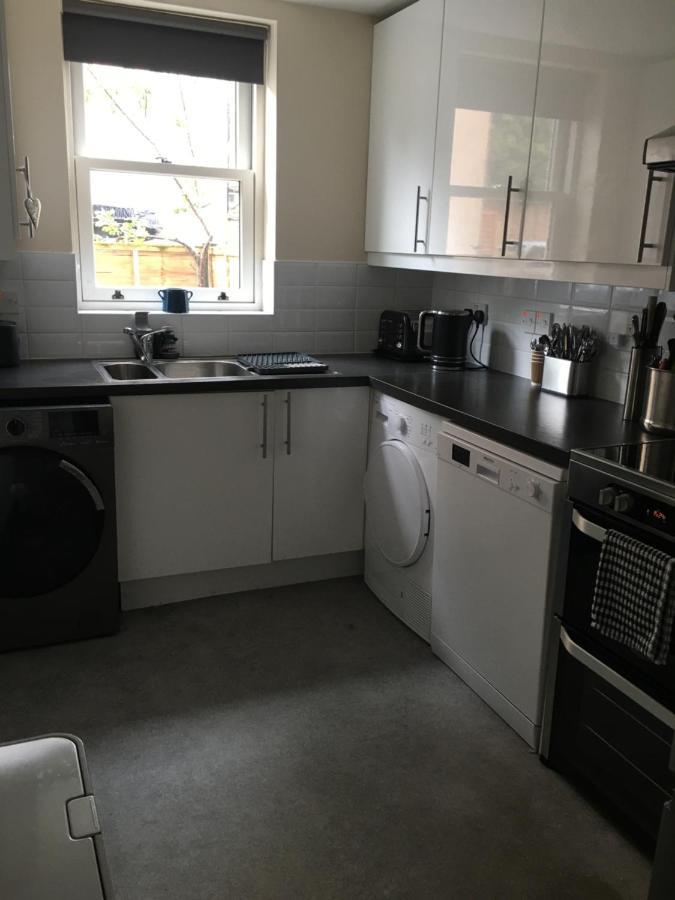Comfortable Rooms With Live In Host, Walking Distance To The High St & More Glastonbury Exteriér fotografie