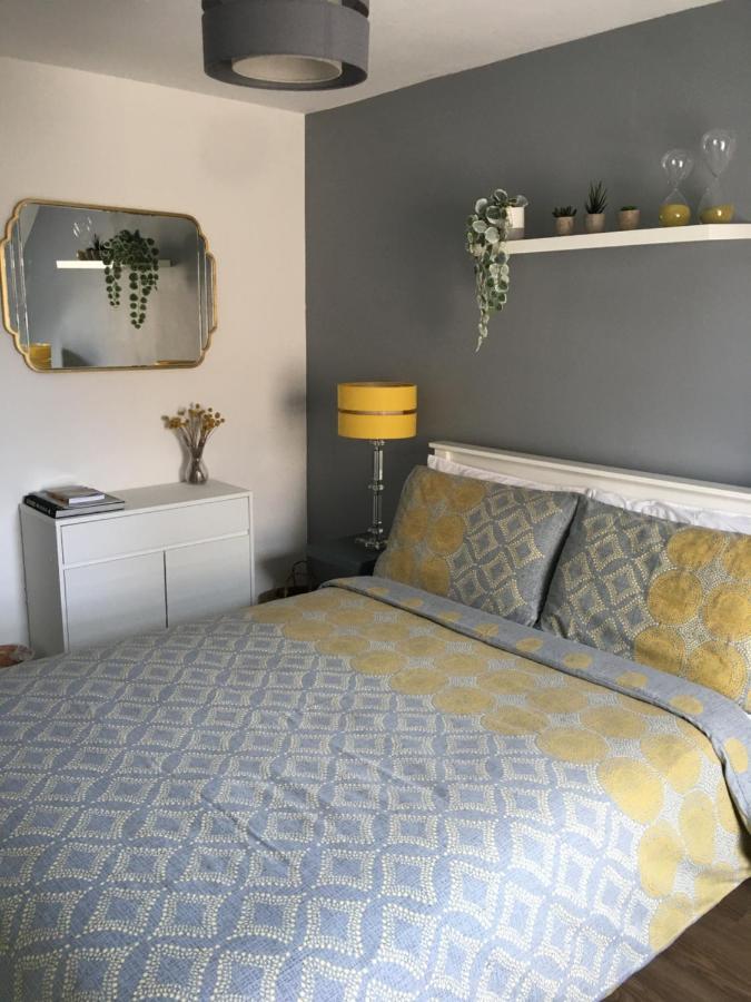 Comfortable Rooms With Live In Host, Walking Distance To The High St & More Glastonbury Exteriér fotografie
